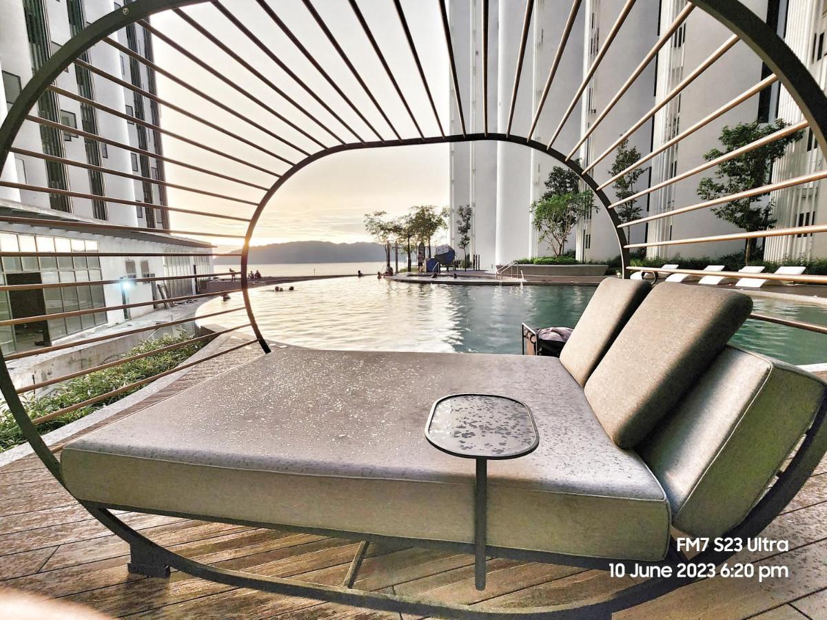Seaview Luxury Suites At The Shore Kota Kinabalu Exterior foto