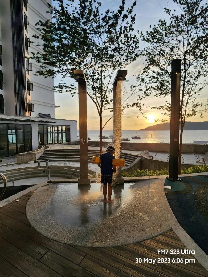 Seaview Luxury Suites At The Shore Kota Kinabalu Exterior foto