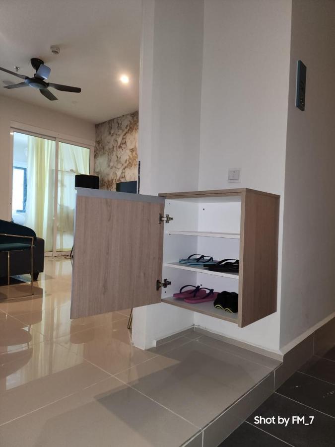 Seaview Luxury Suites At The Shore Kota Kinabalu Exterior foto